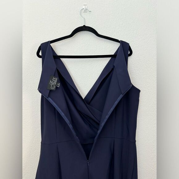 alex evenings surplice v-neck sleeveless ruched brooch sheath dress Alex Evenings 8134310 main image 1